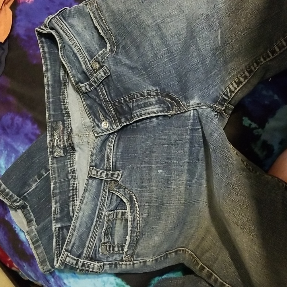 Women's size 34/32 Silver jeans